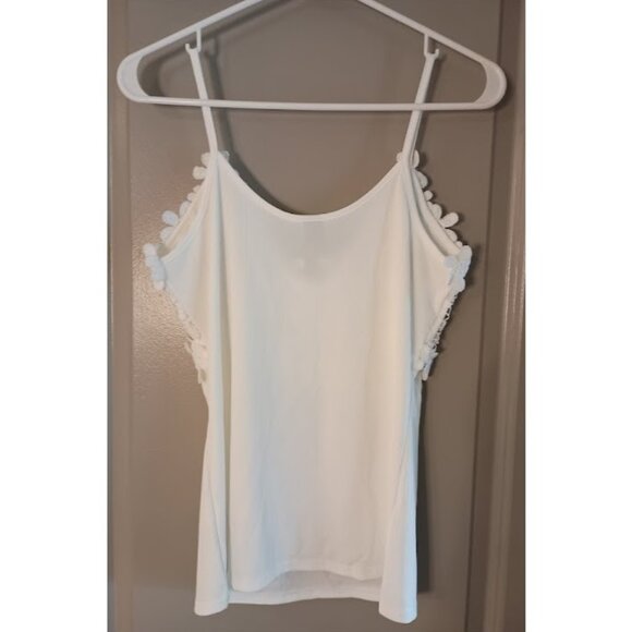 White Ribbed Flower Lace Strappy Tank Top - Picture 3 of 4